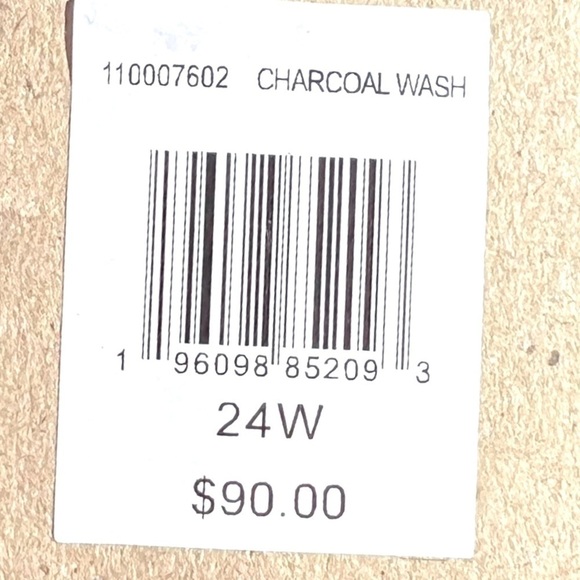 🌻NEW w.tag Frye and Co. Gray Wash Mid Rise Cropped Button-Fly Jeans Size 24W - Picture 9 of 9